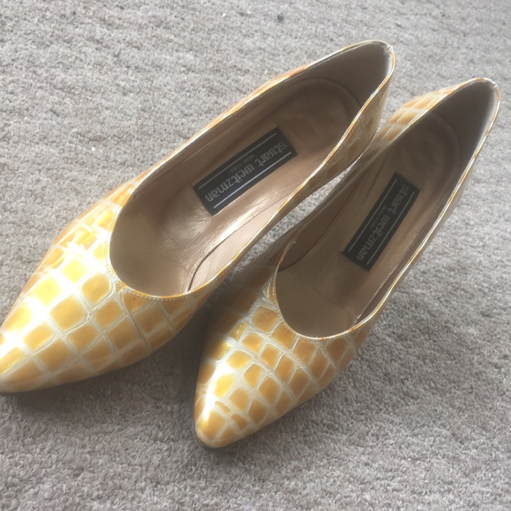 Stuart Weitzman gold heels Size 8b